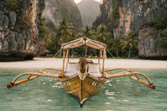 Illustrative coastal hospitality photograph